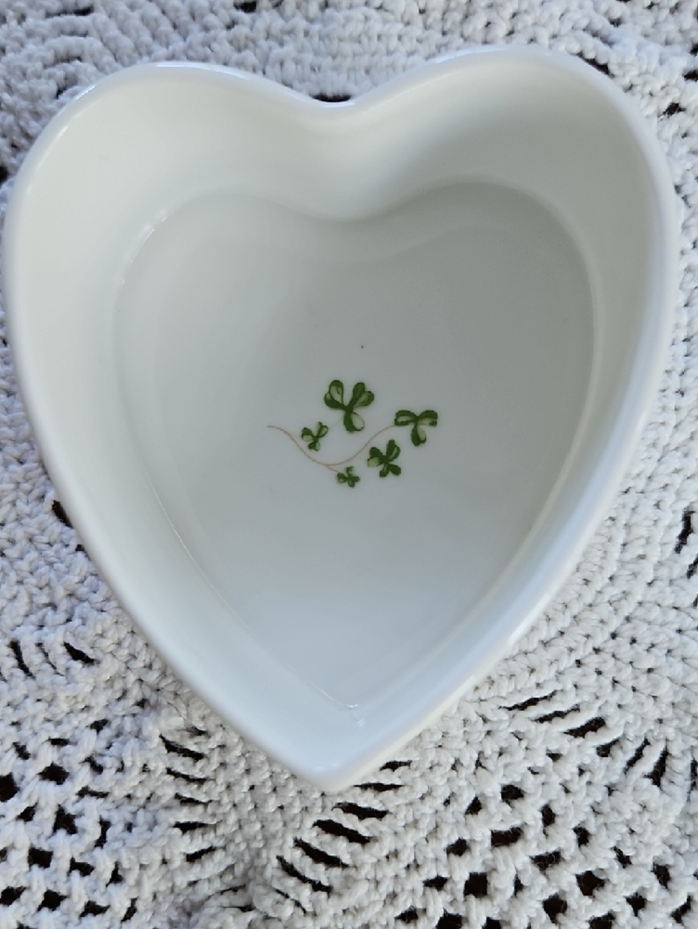 Royal Tara Bone China Heart Shaped Trinket Box - Picture 4 of 10